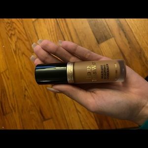 Born this way concealer in MAPLE